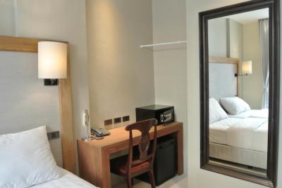 لیتل نیونیا هتل