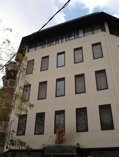 هتل اریستل