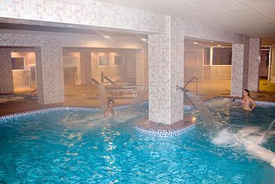 بست آلکزار هتل اند اپارتمنتز