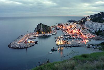 بست آلکزار هتل اند اپارتمنتز