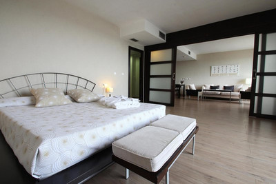پنیسلا پلازا سویتز