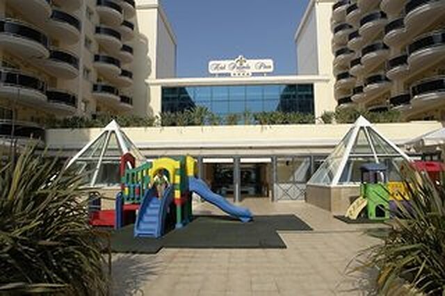 پنیسلا پلازا سویتز