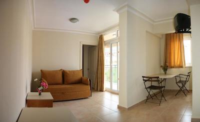 کلاز فامیلی اپارت