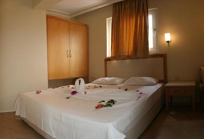 کلاز فامیلی اپارت