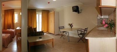 کلاز فامیلی اپارت