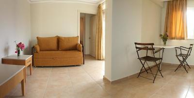 کلاز فامیلی اپارت