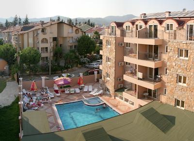 کلاز فامیلی اپارت