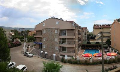 کلاز فامیلی اپارت