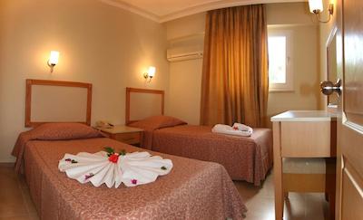 کلاز فامیلی اپارت