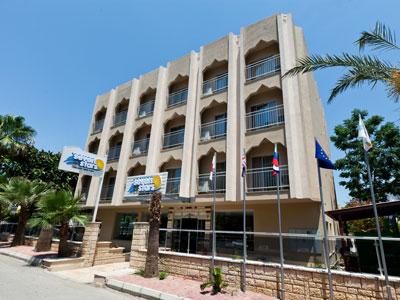 تما لارا هتل