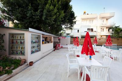 تما لارا هتل