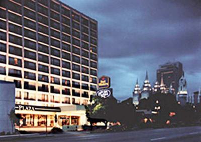 اسالت لاک پلازا