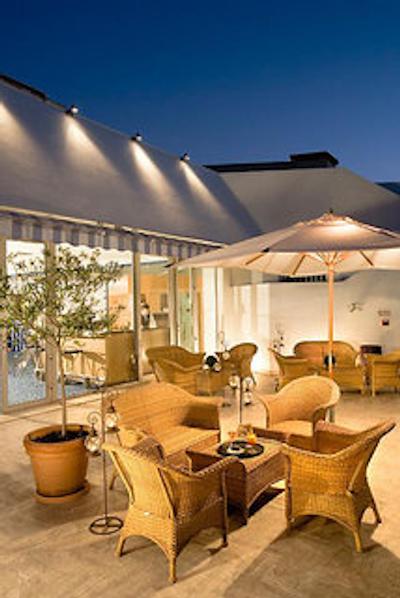 هتل کانز منتفلوری