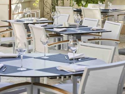 هتل کانز منتفلوری