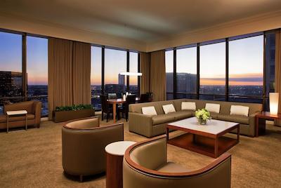 د وستین اُاکز هوستون ات د گالریا