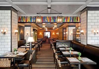 د وستین اُاکز هوستون ات د گالریا