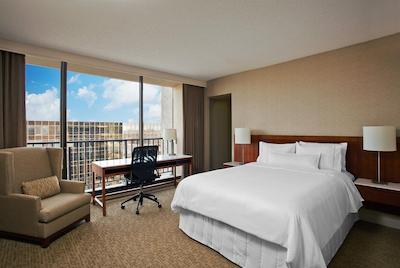 د وستین اُاکز هوستون ات د گالریا