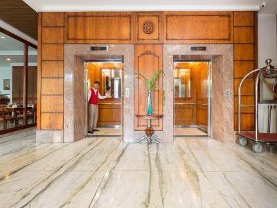 مج هتل اند سویتز