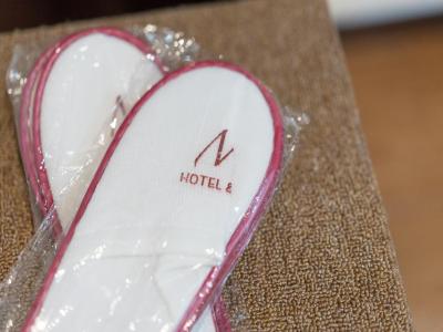 مج هتل اند سویتز