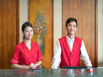 مج هتل اند سویتز