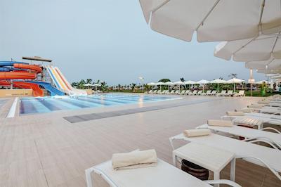 توی فان اند سان کلاب بلک