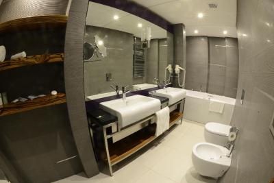 وارویک استون 55 هتل بیروت