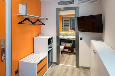 کاتالنیا میکادو