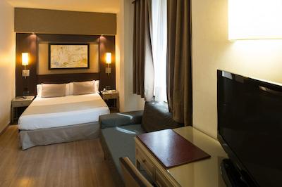 کاتالنیا میکادو