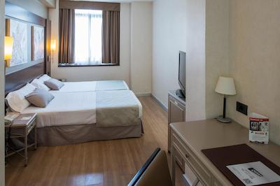 کاتالنیا میکادو