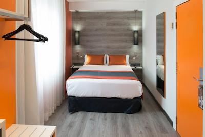 کاتالنیا میکادو