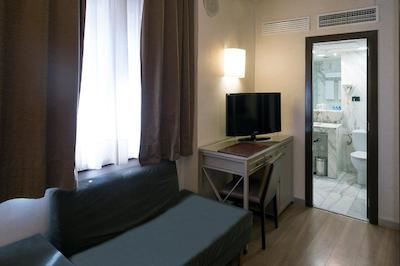 کاتالنیا میکادو