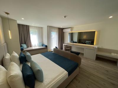 سسارز تمپل د لوکس