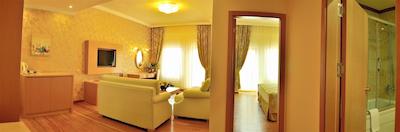 سسارز تمپل د لوکس