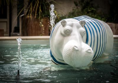 هتل مرکور بردیوکس چاتیو چارترنز