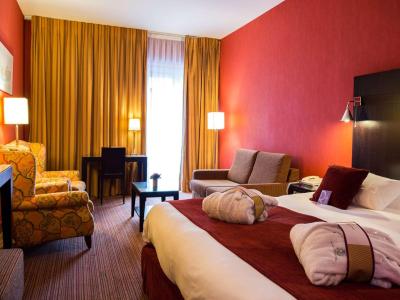 هتل مرکور بردیوکس چاتیو چارترنز