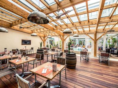 هتل مرکور بردیوکس چاتیو چارترنز