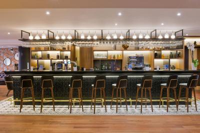 هتل مرکور بردیوکس چاتیو چارترنز