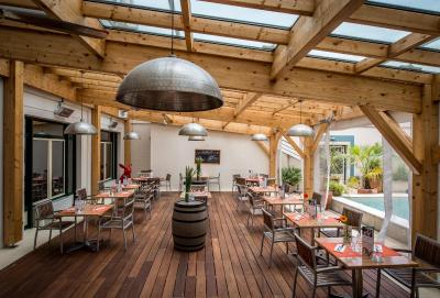 هتل مرکور بردیوکس چاتیو چارترنز