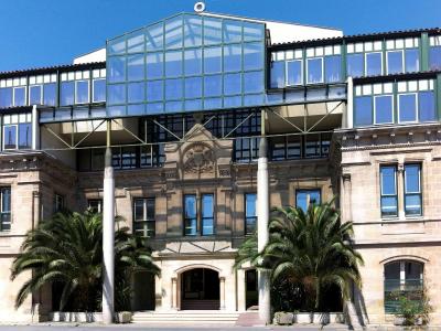 هتل مرکور بردیوکس چاتیو چارترنز