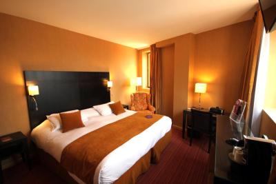 هتل مرکور بردیوکس چاتیو چارترنز