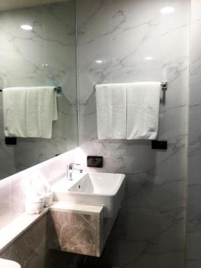 استودیو سوخومویت 18 بای آی چک این