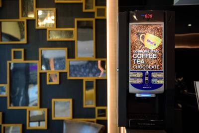 استودیو سوخومویت 18 بای آی چک این