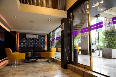 استودیو سوخومویت 18 بای آی چک این