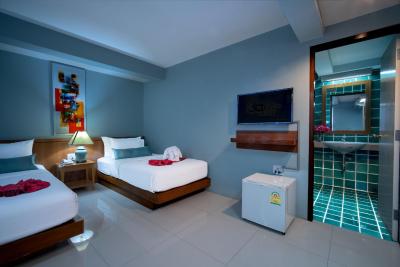 ویلا چا چا فرا آتیت