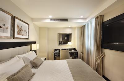 میرامار هتل بای ویندسُر