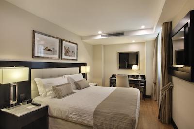 میرامار هتل بای ویندسُر