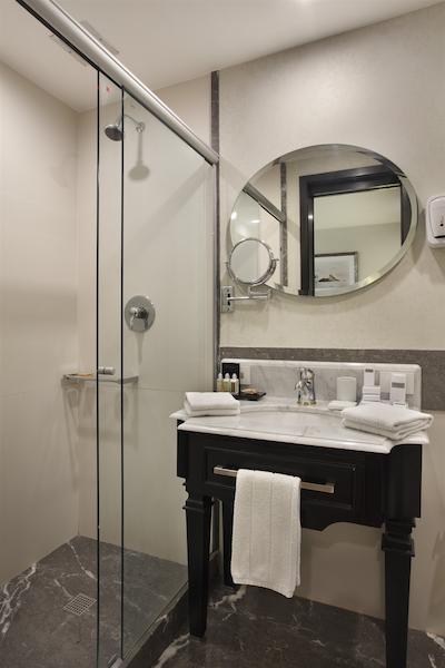 میرامار هتل بای ویندسُر