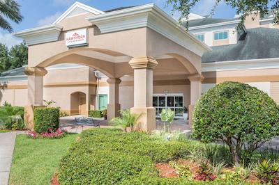 هاودرن سویتز بای ویندهام اُرلاندو لاک بونا ویستا