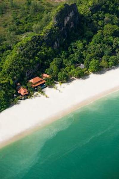 فور اسیسُنز ریزرت لانگکاوی