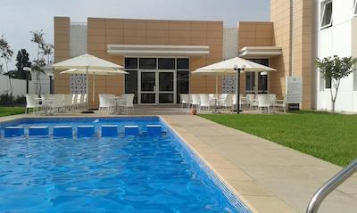 رلاکس هتل کنیترا